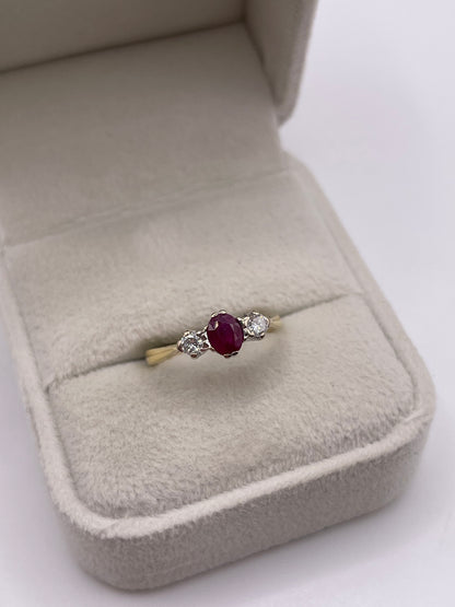 18ct gold ruby and diamond ring