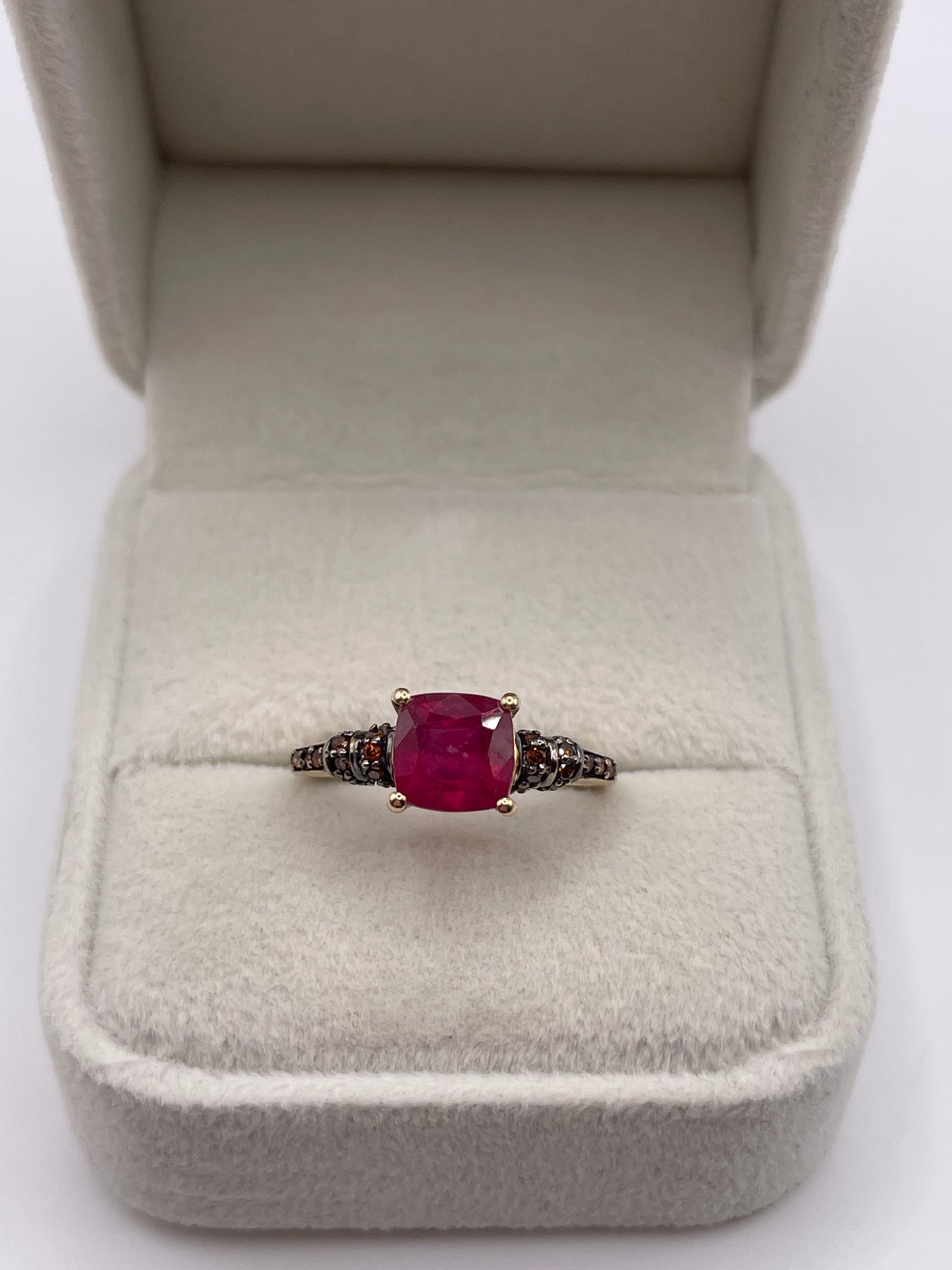 9ct gold ruby and red diamond ring