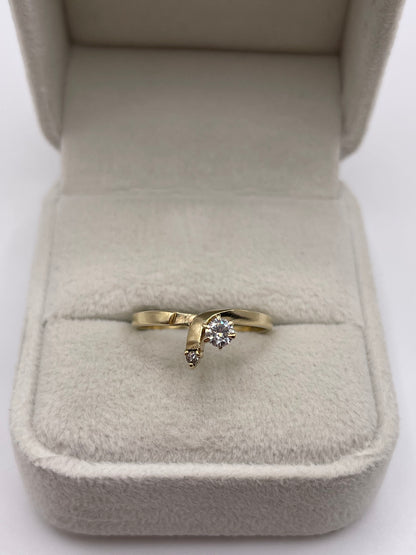9ct gold diamond ring