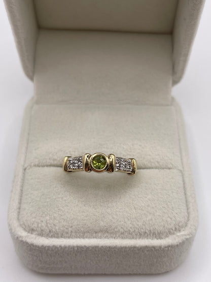 9ct gold peridot and diamond ring
