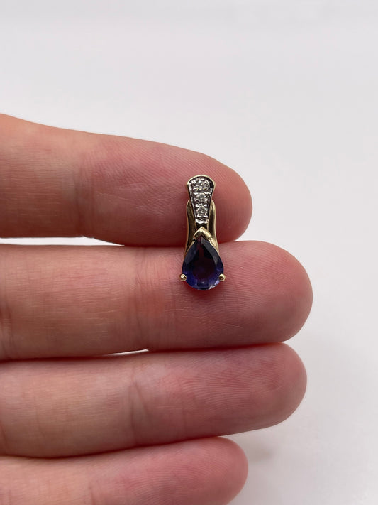 9ct gold iolite and diamond pendant
