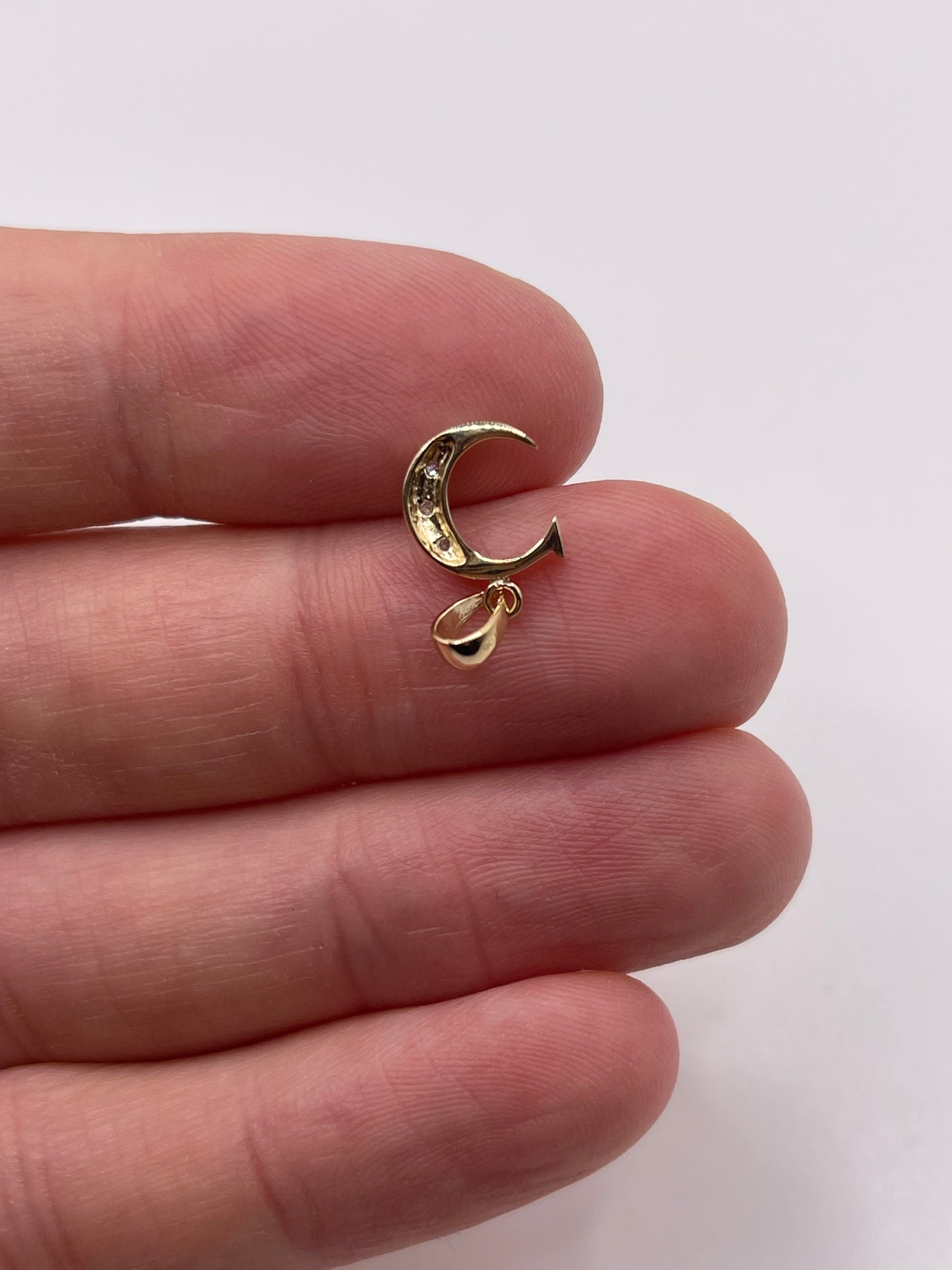9ct gold diamond initial C pendant