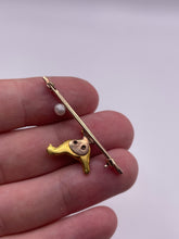 Load image into Gallery viewer, Antique 9ct gold pearl brooch
