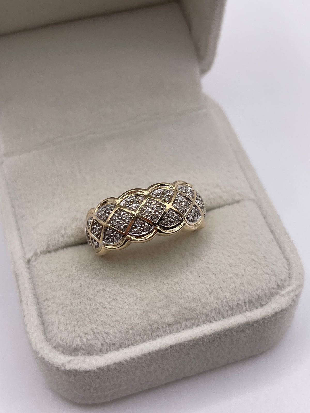 9ct gold diamond cluster ring
