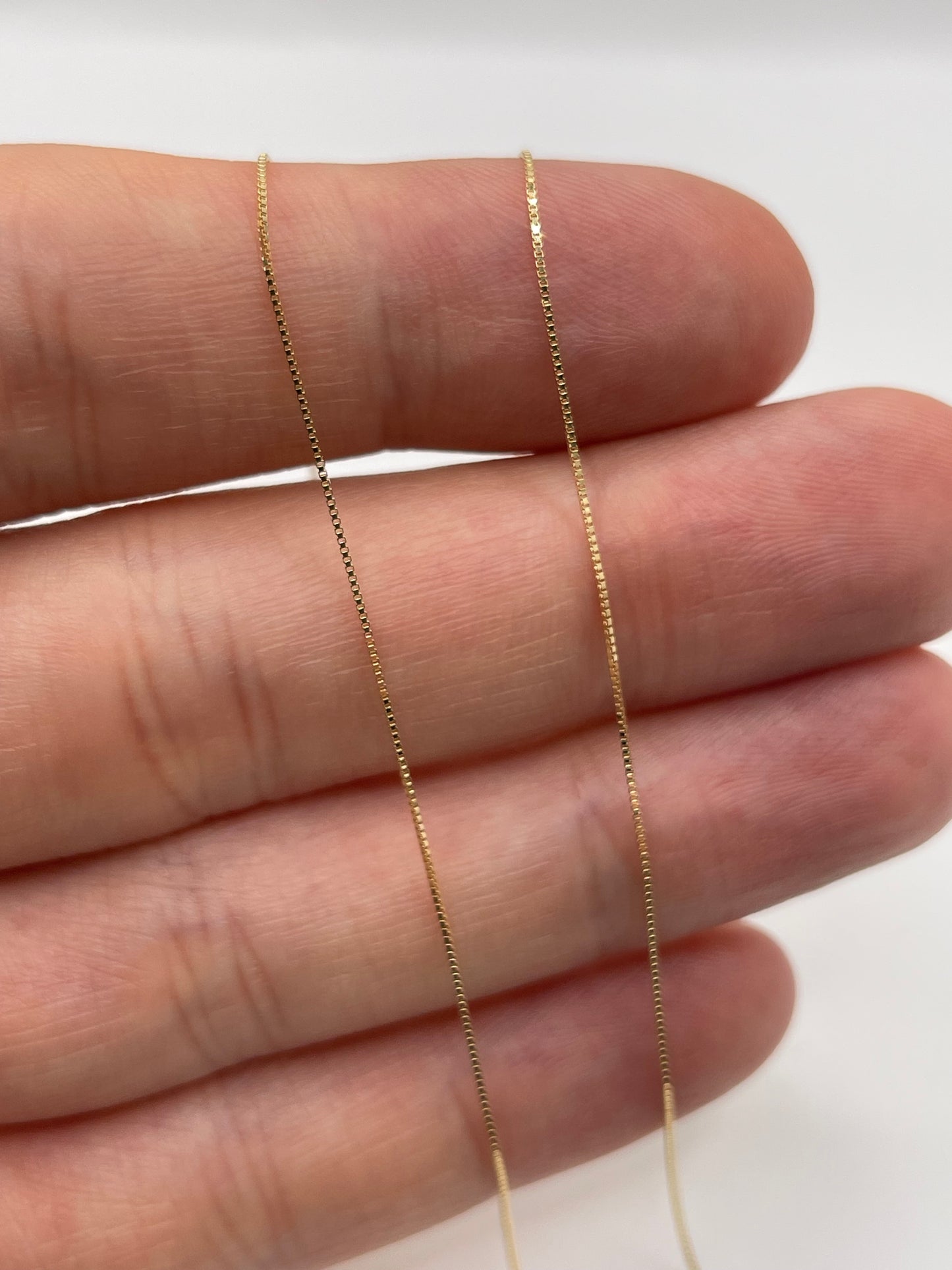 9ct gold chain O