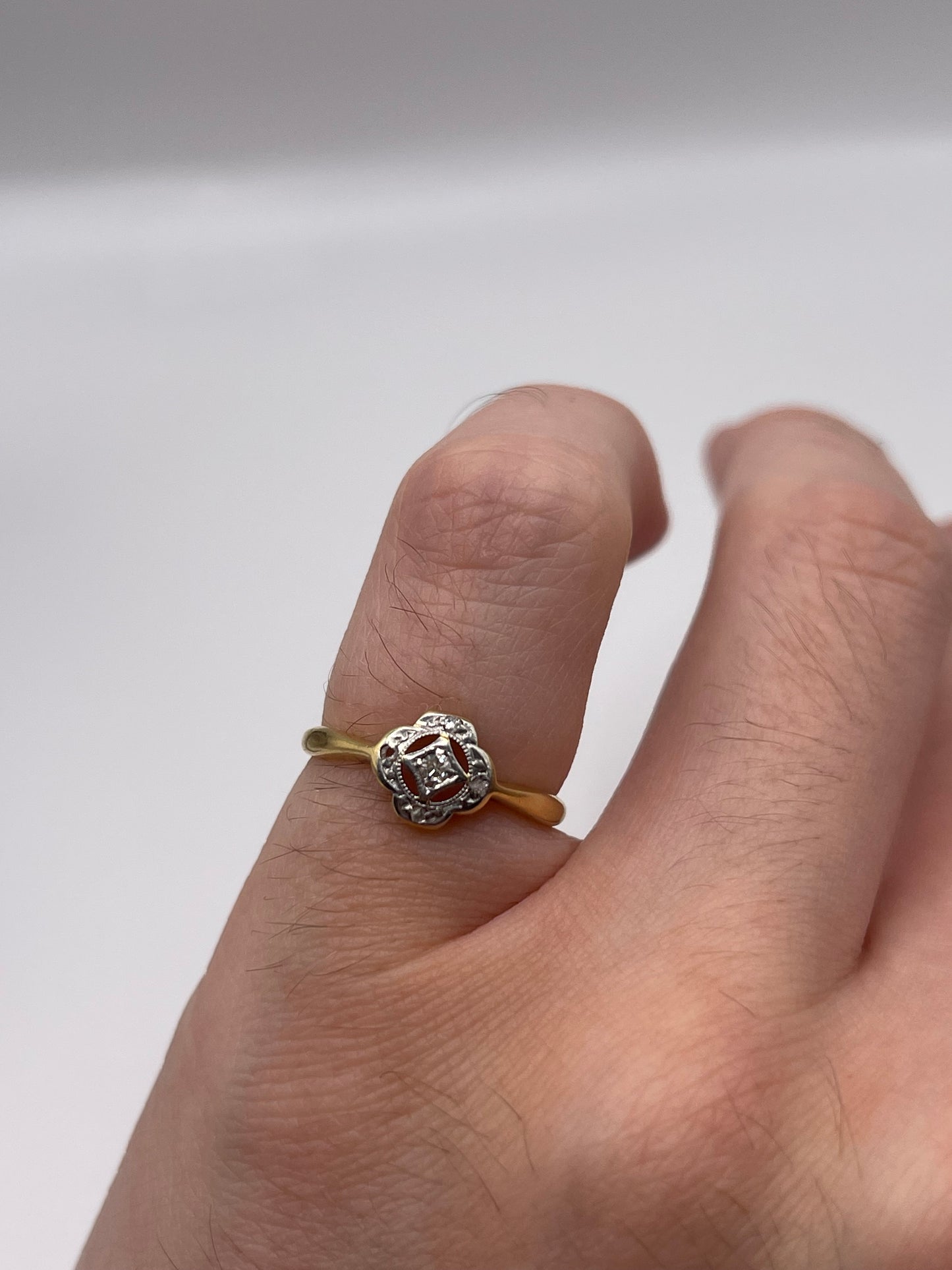 18ct gold platinum diamond ring