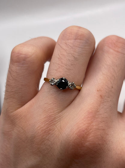 18ct gold sapphire and diamond ring