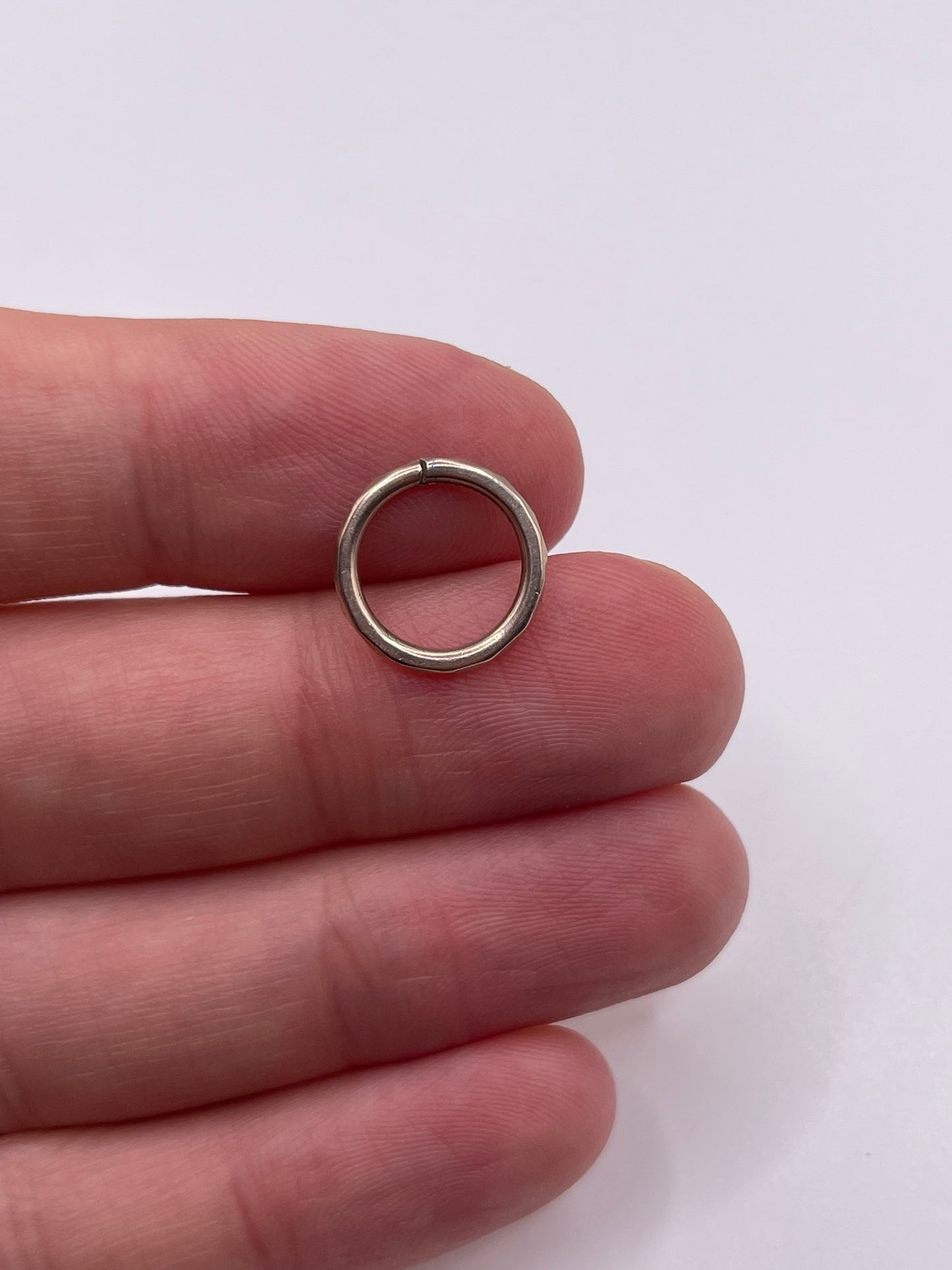 Antique 9ct gold split ring 2