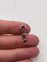 Load image into Gallery viewer, 9ct gold dog clip 36
