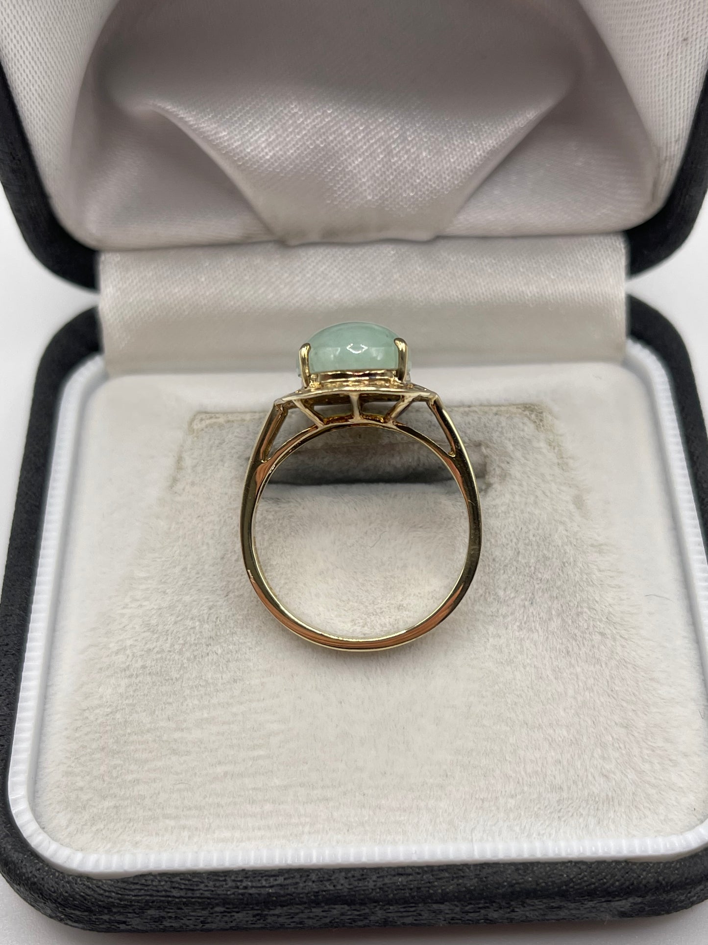9ct gold jade ring