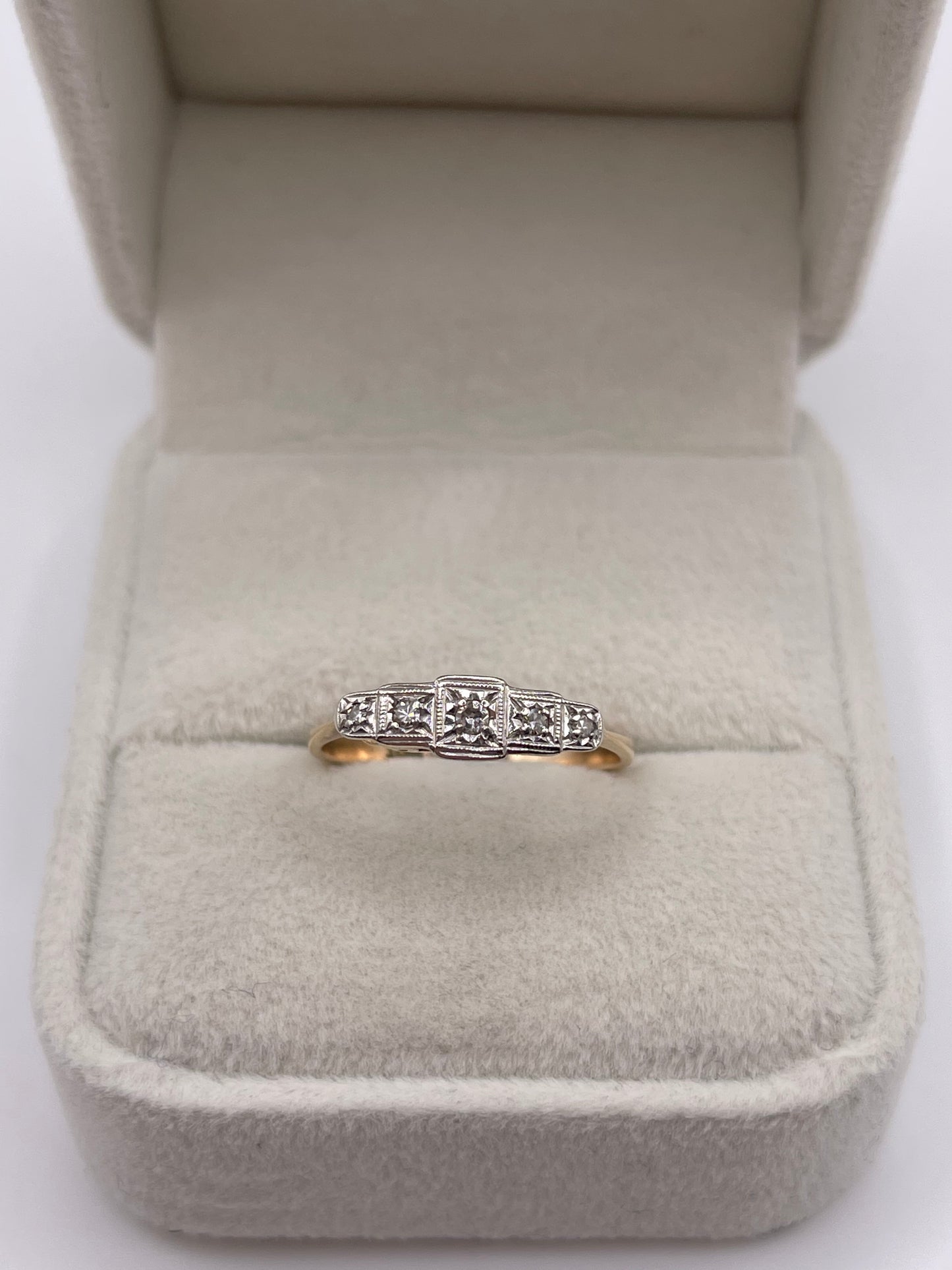 9ct gold platinum diamond ring