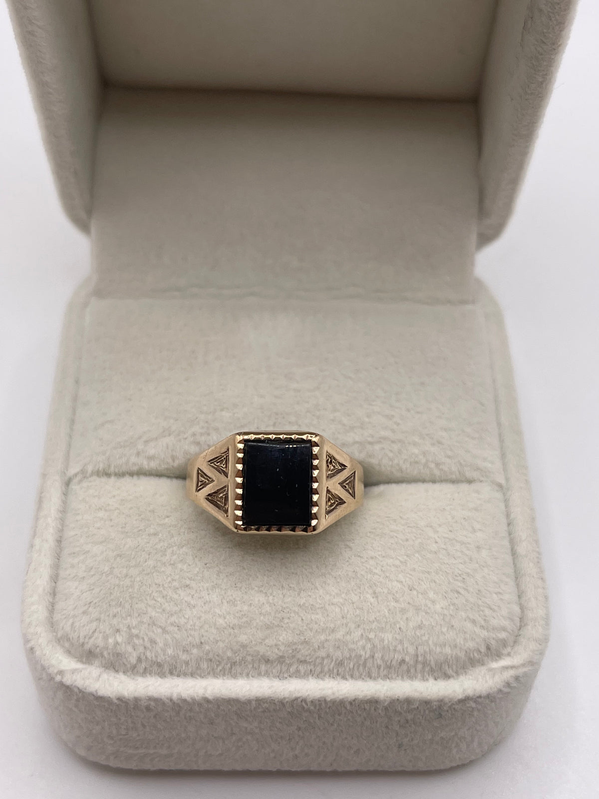 9ct gold onyx signet ring