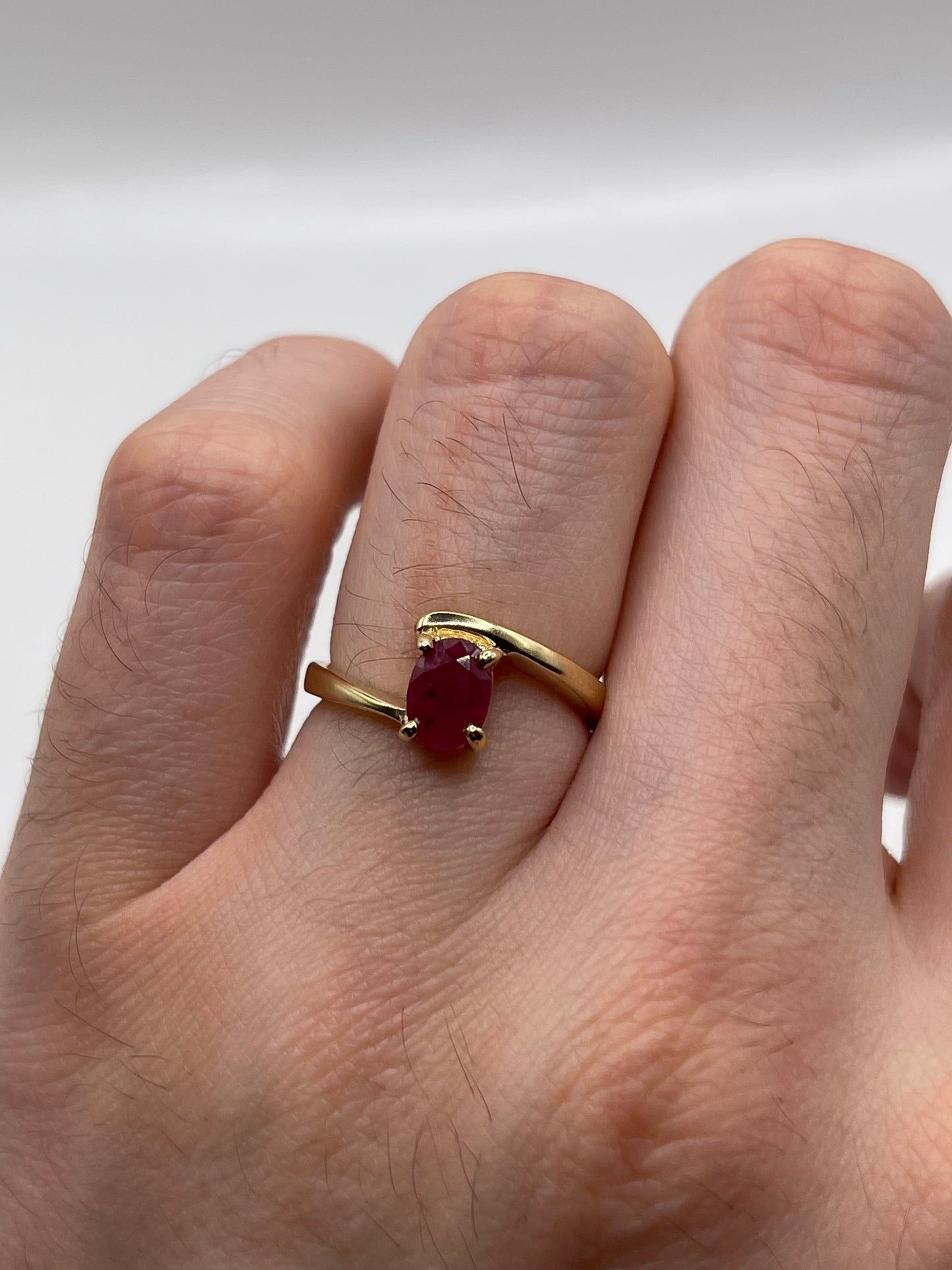 9ct gold ruby ring