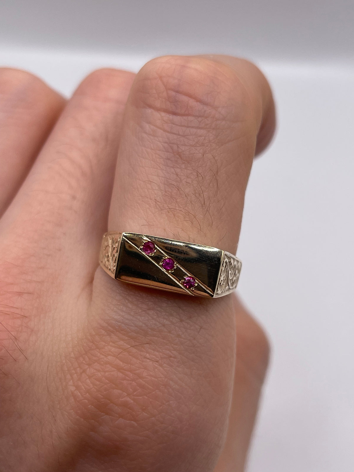 9ct gold ruby signet ring