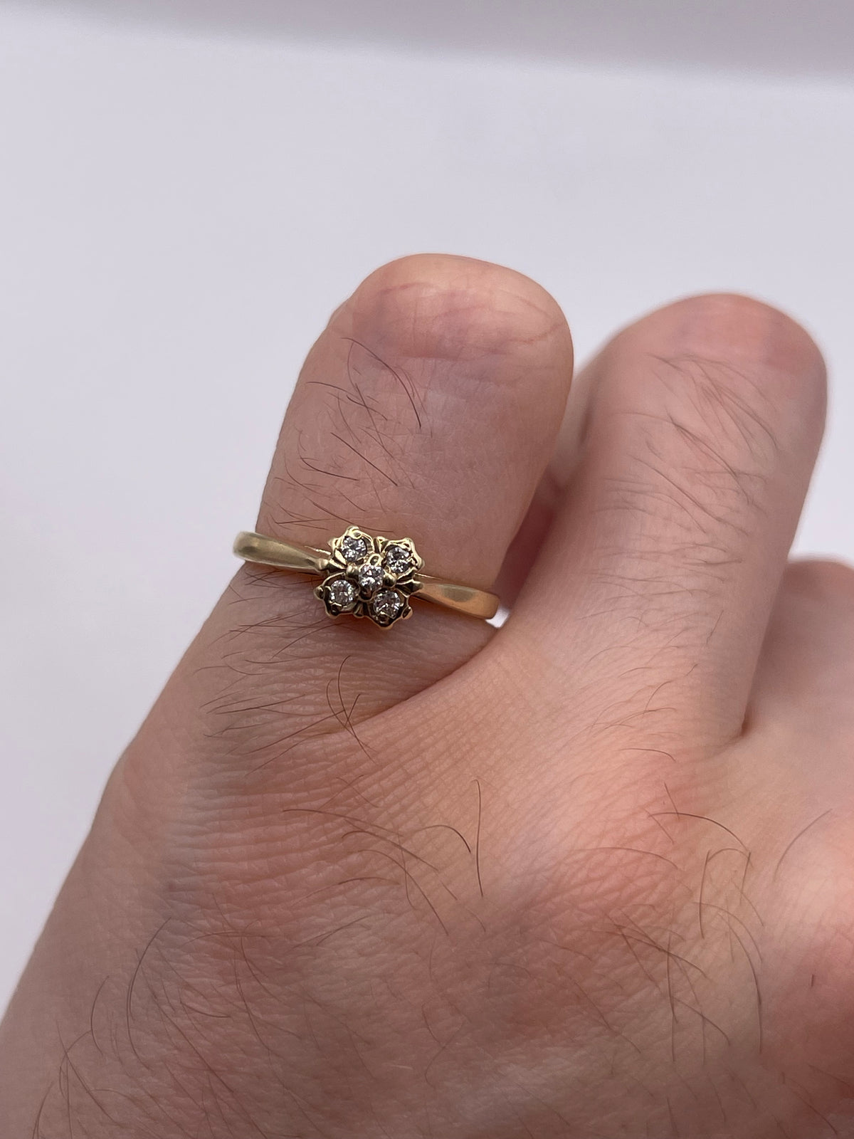 9ct gold diamond cluster ring