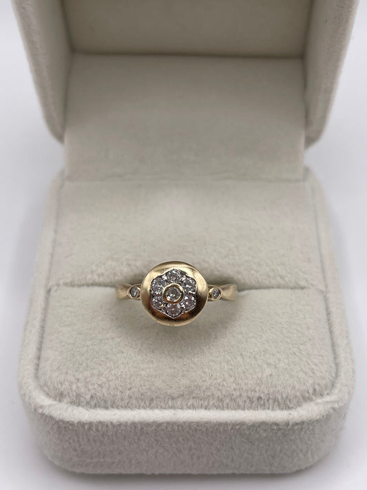 9ct gold diamond cluster ring