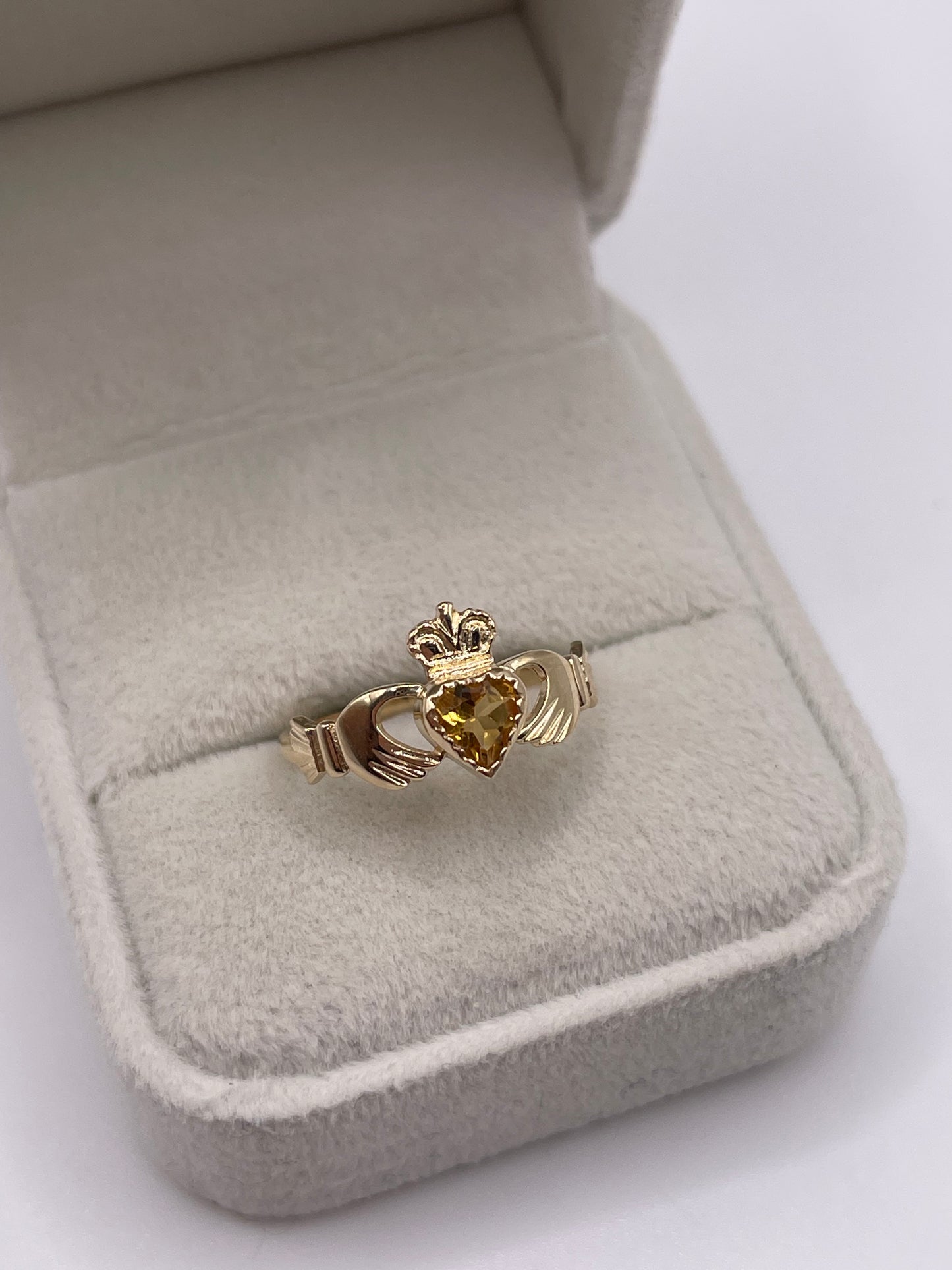 9ct gold citrine claddagh ring