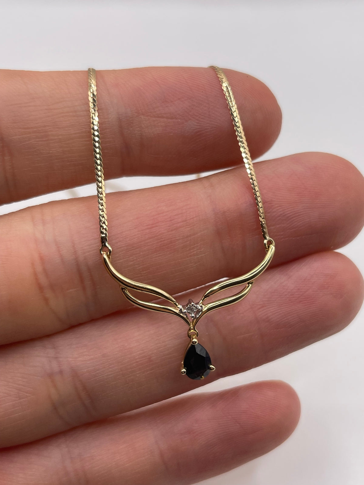 9ct gold sapphire and diamond necklace