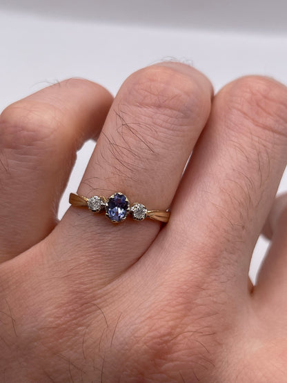 9ct gold tanzanite and diamond ring