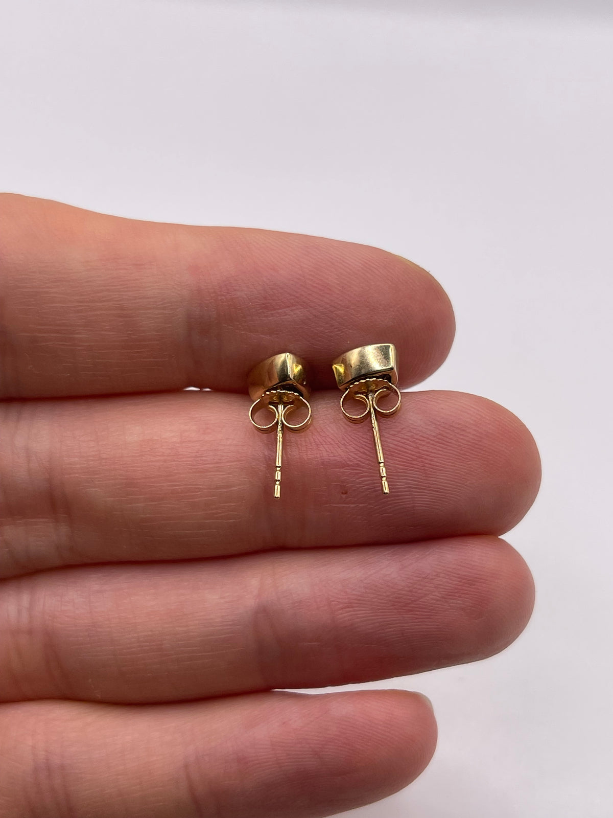 9ct gold tanzanite earrings