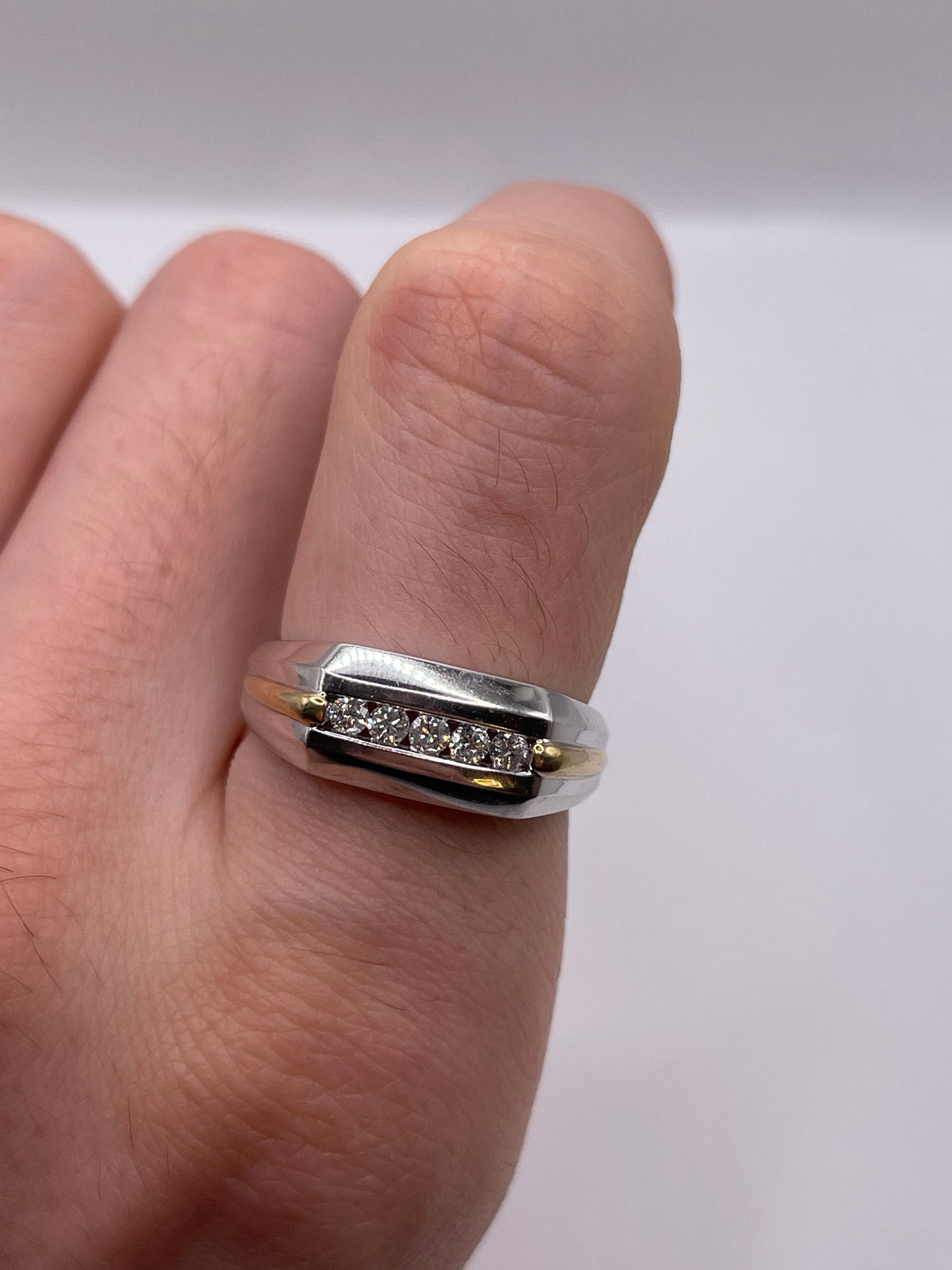 9ct two tone gold diamond ring
