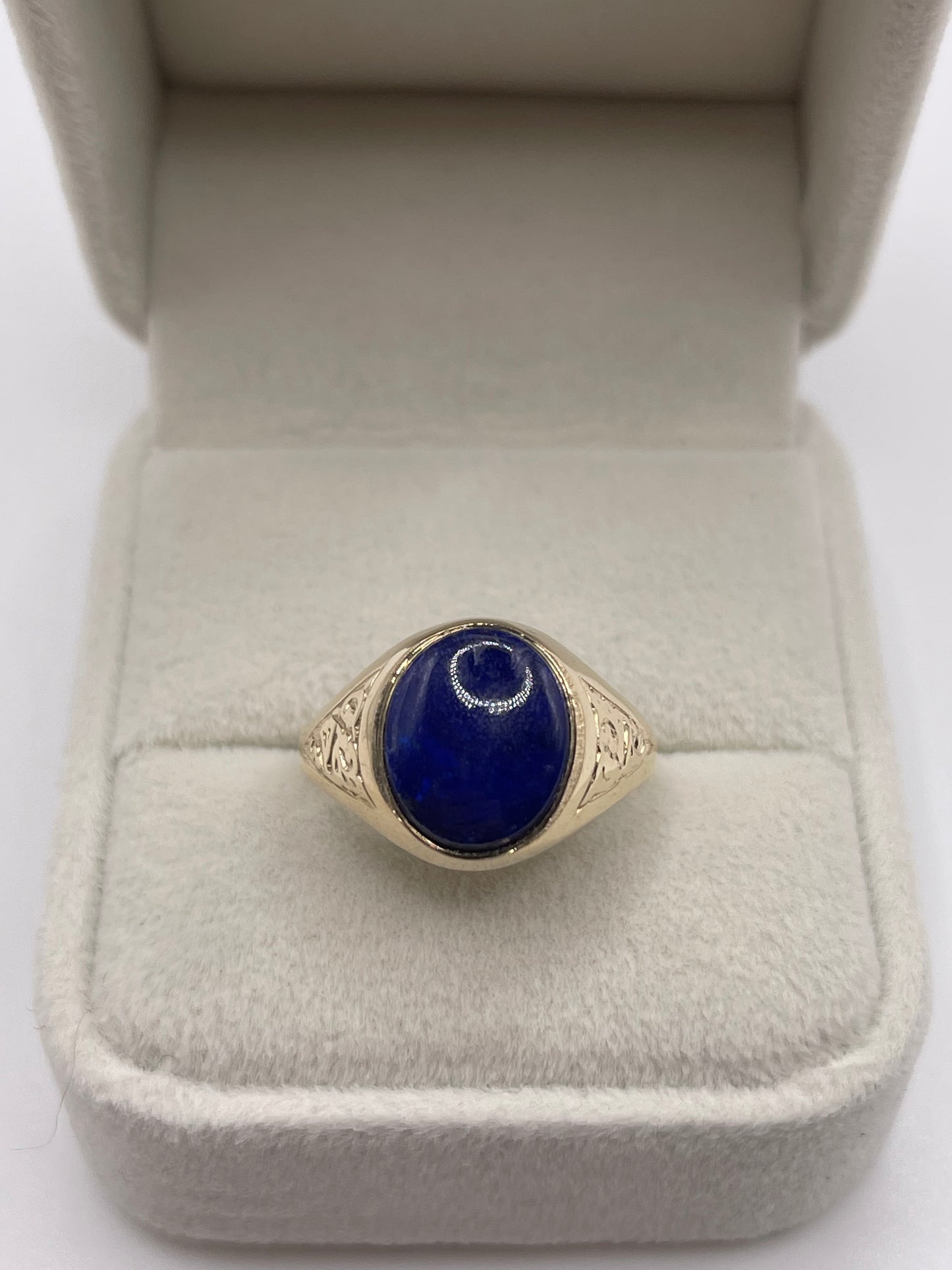 9ct gold lapis lazuli signet ring