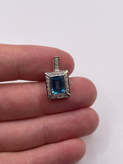 9ct gold topaz and diamond pendant