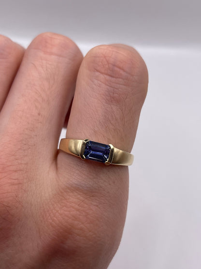 9ct gold iolite ring