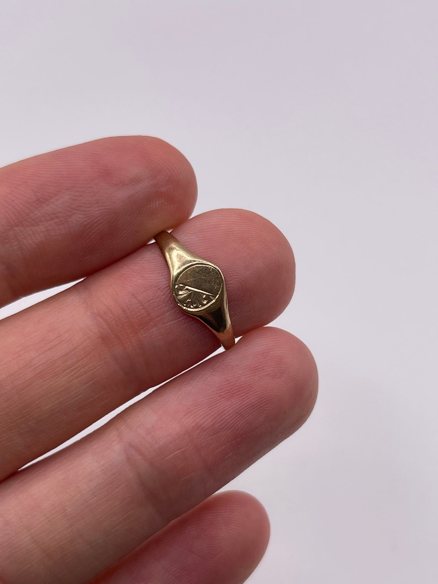 9ct gold signet ring