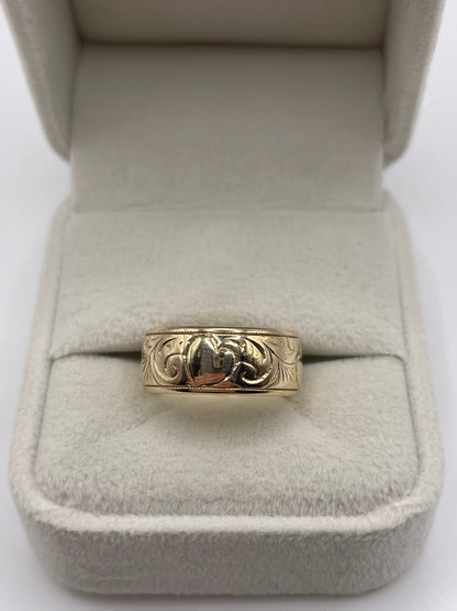 9ct gold patterned band