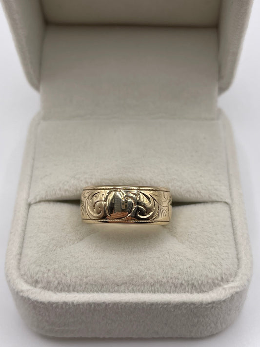 9ct gold patterned band
