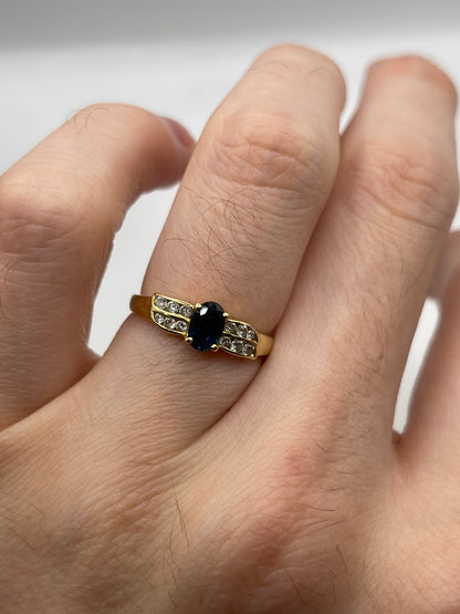 18ct gold sapphire and diamond ring