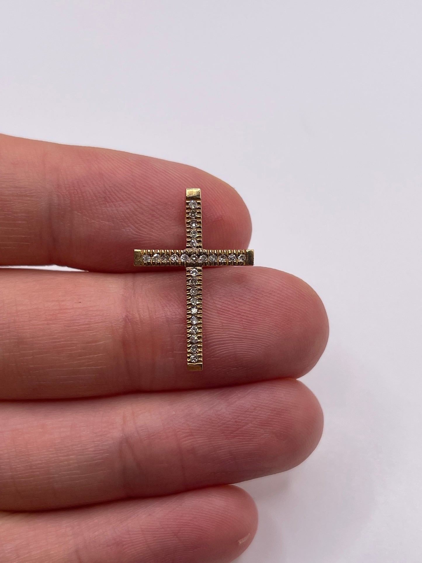 9ct gold diamond cross pendant