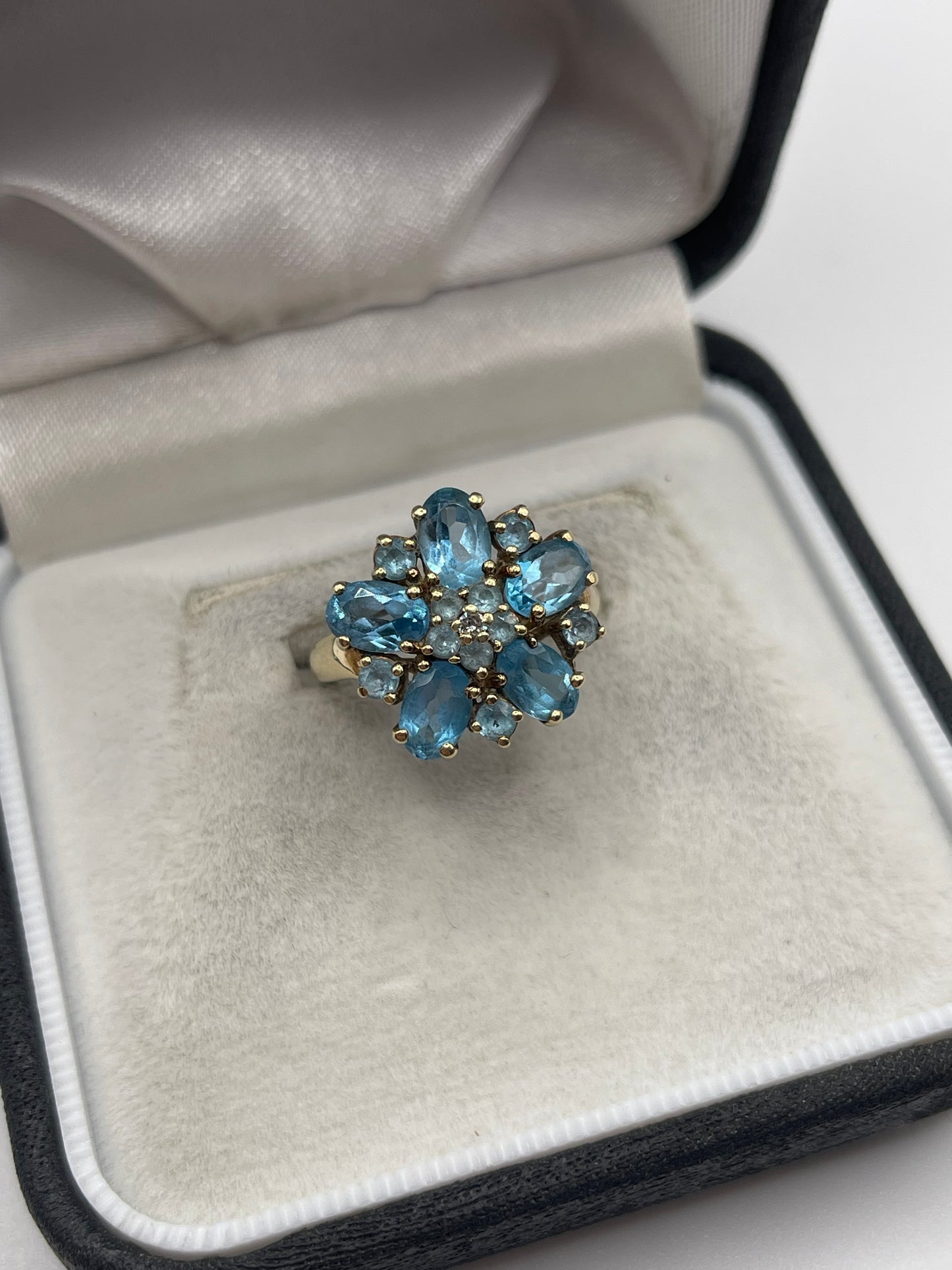 9ct gold blue topaz and diamond ring