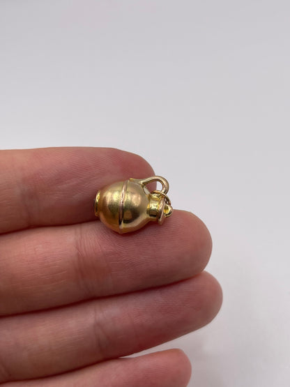 9ct gold jug charm