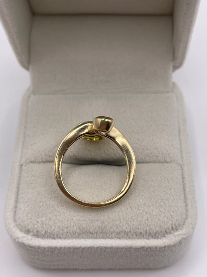 9ct gold peridot and diamond ring