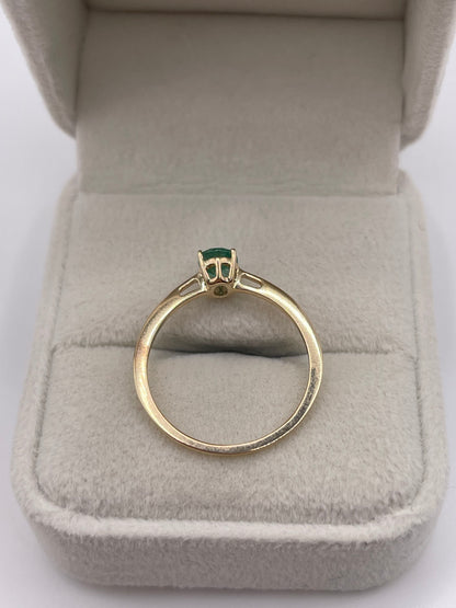 9ct gold emerald ring
