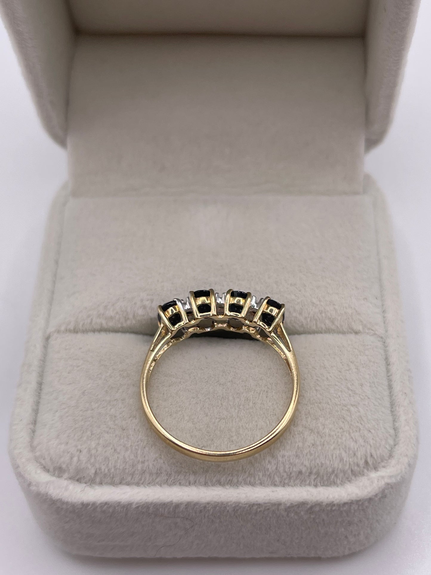 9ct gold sapphire and diamond ring