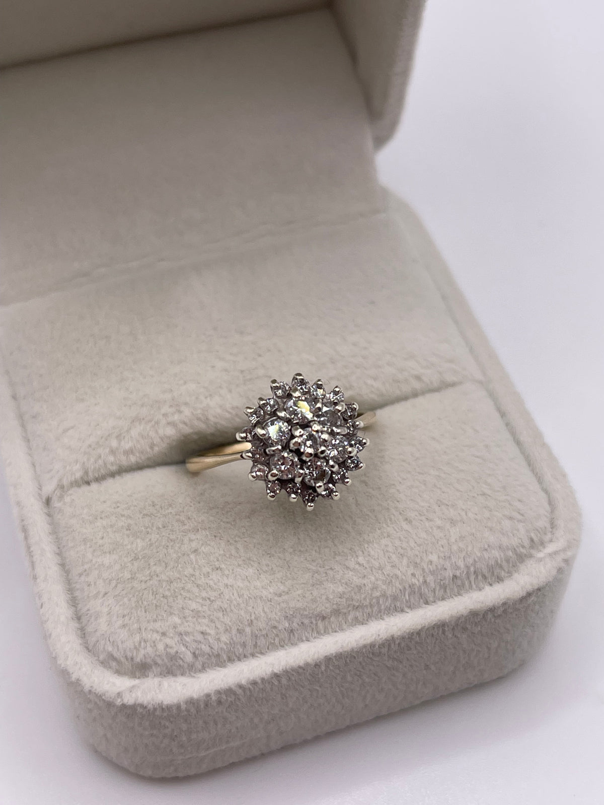 9ct gold diamond cluster ring