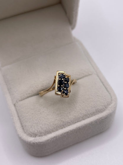 9ct gold sapphire ring
