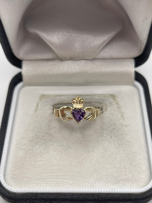 9ct gold amethyst claddagh ring