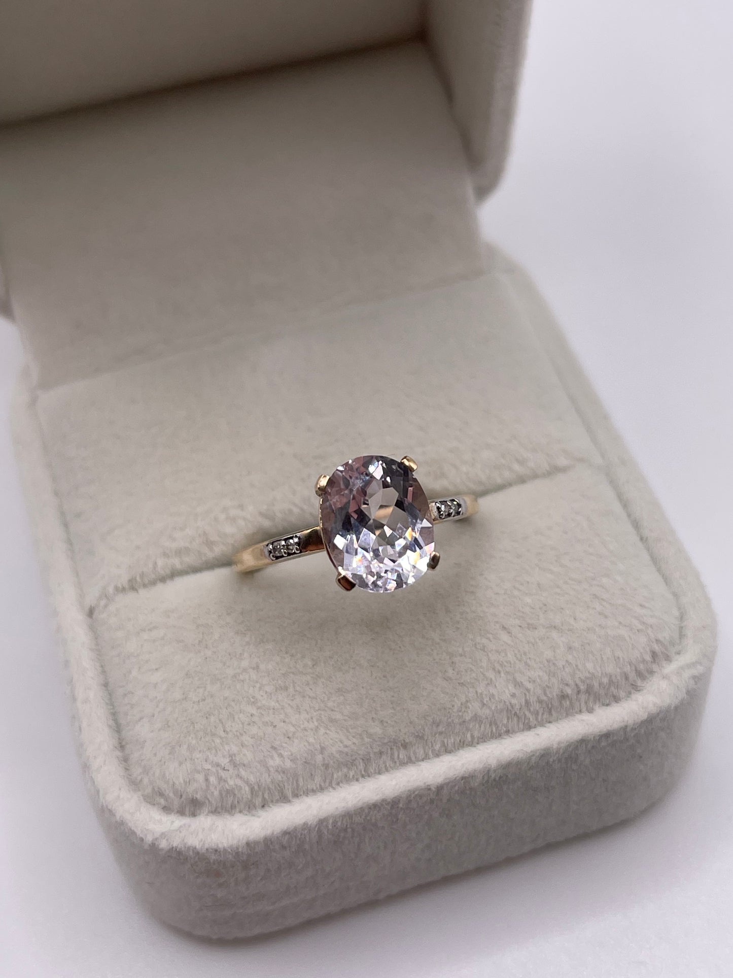9ct gold kunzite and diamond ring