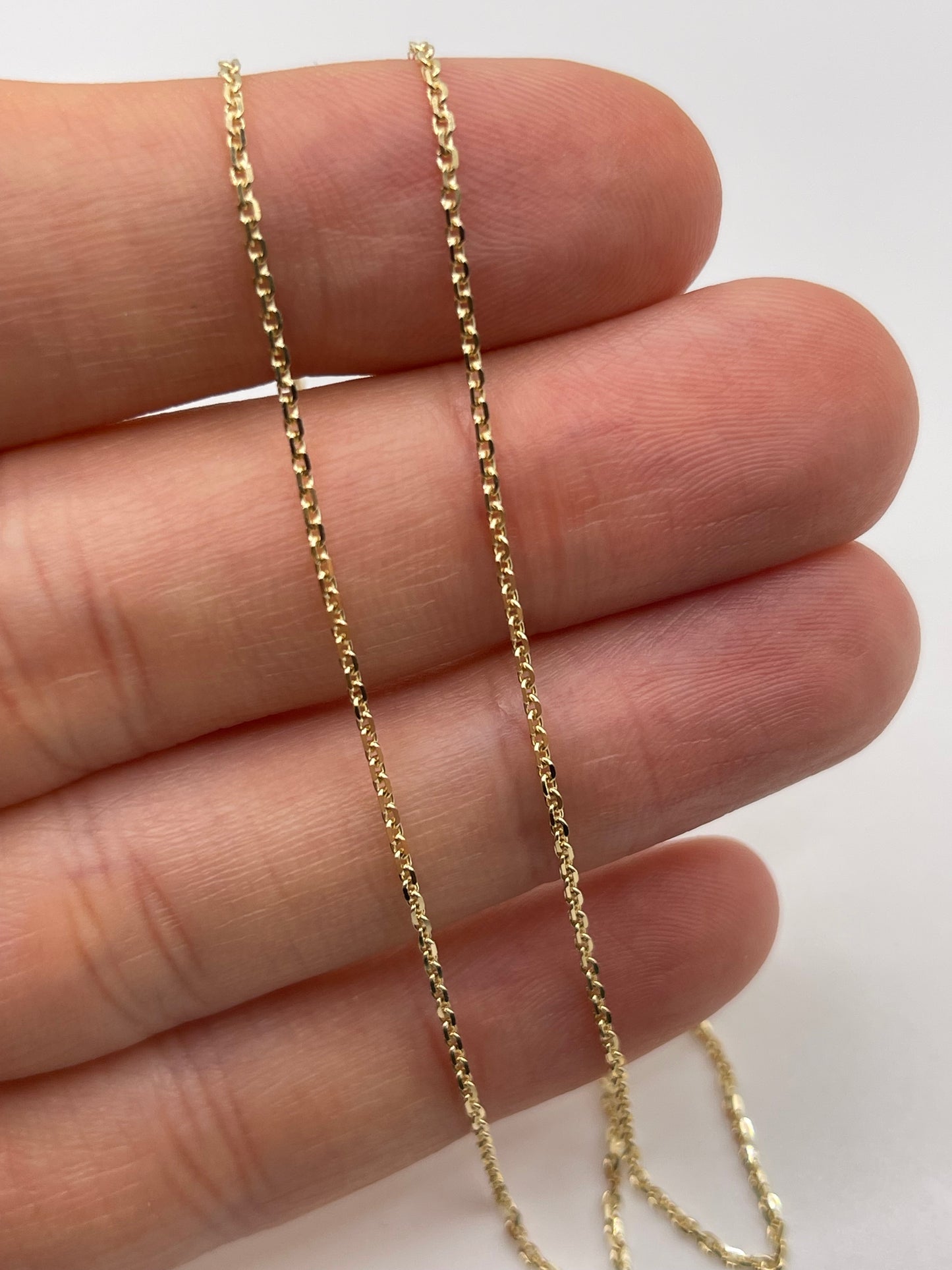 9ct gold chain 479