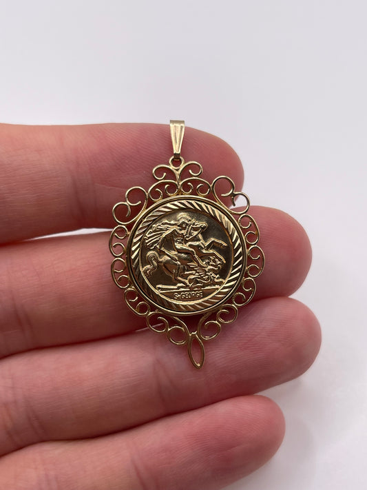 9ct gold St George medallion pendant