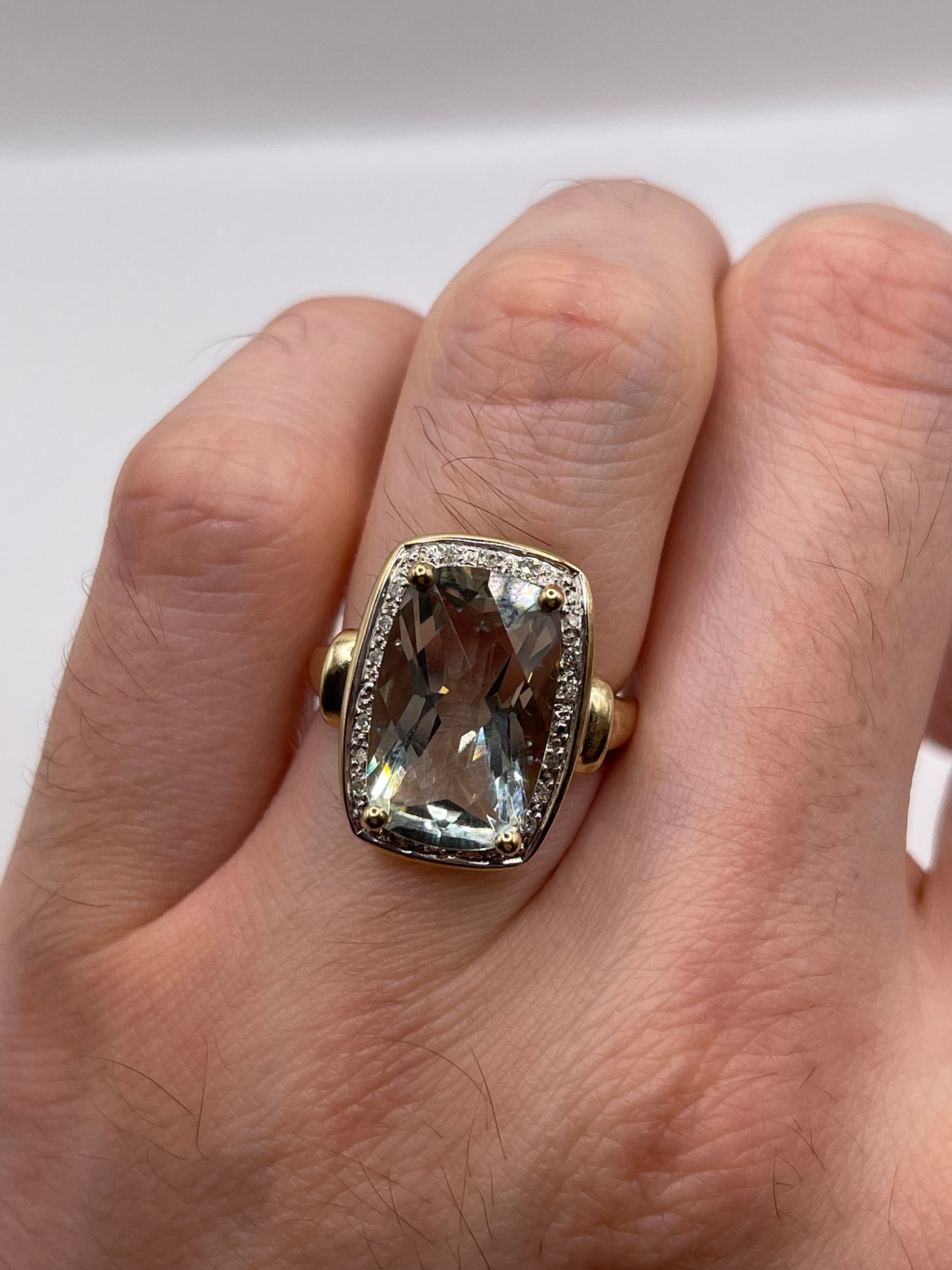 9ct gold green amethyst and diamond ring