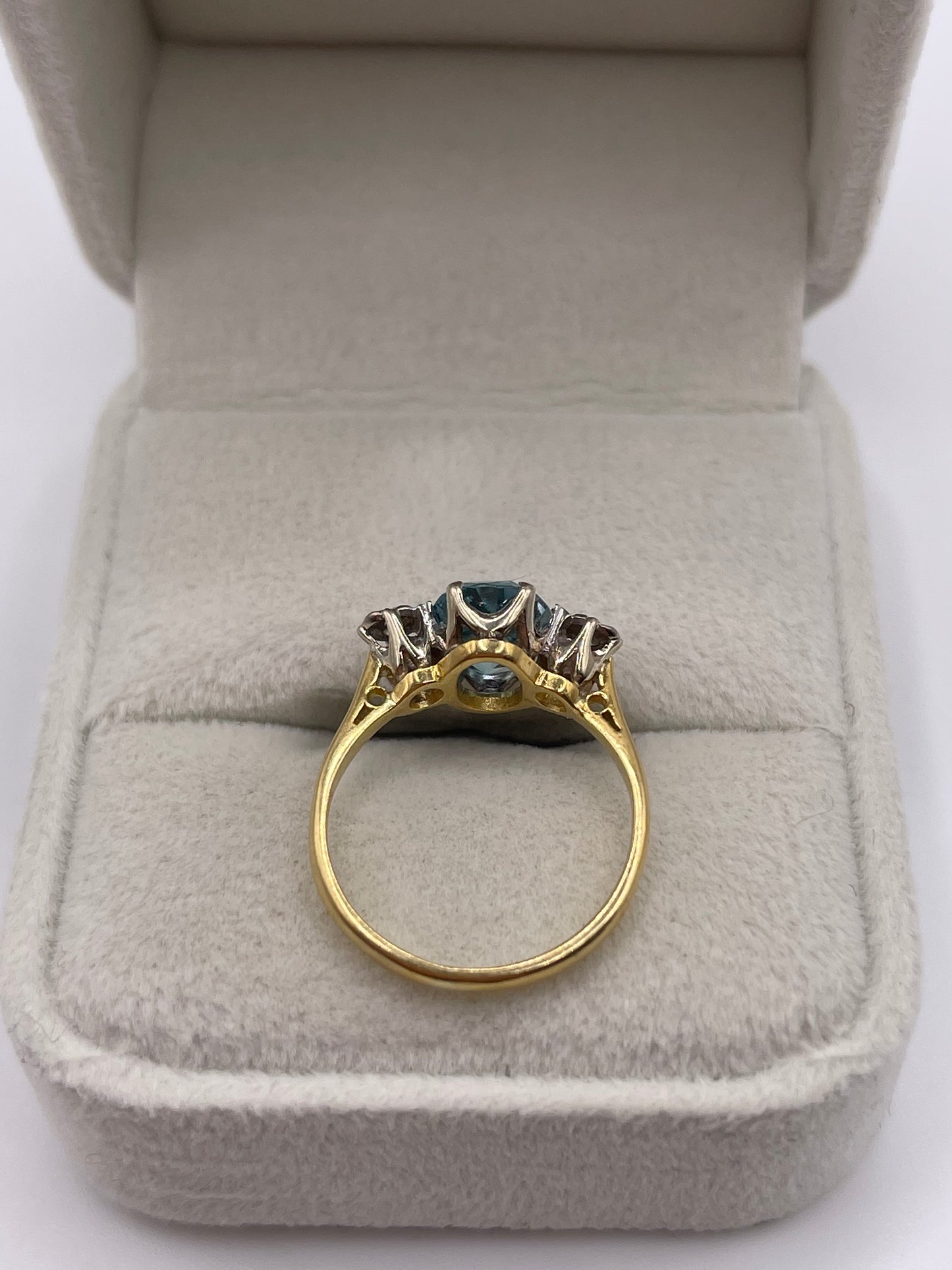 18ct gold blue zircon and diamond ring
