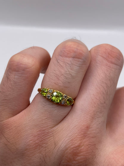 18ct gold peridot and diamond ring
