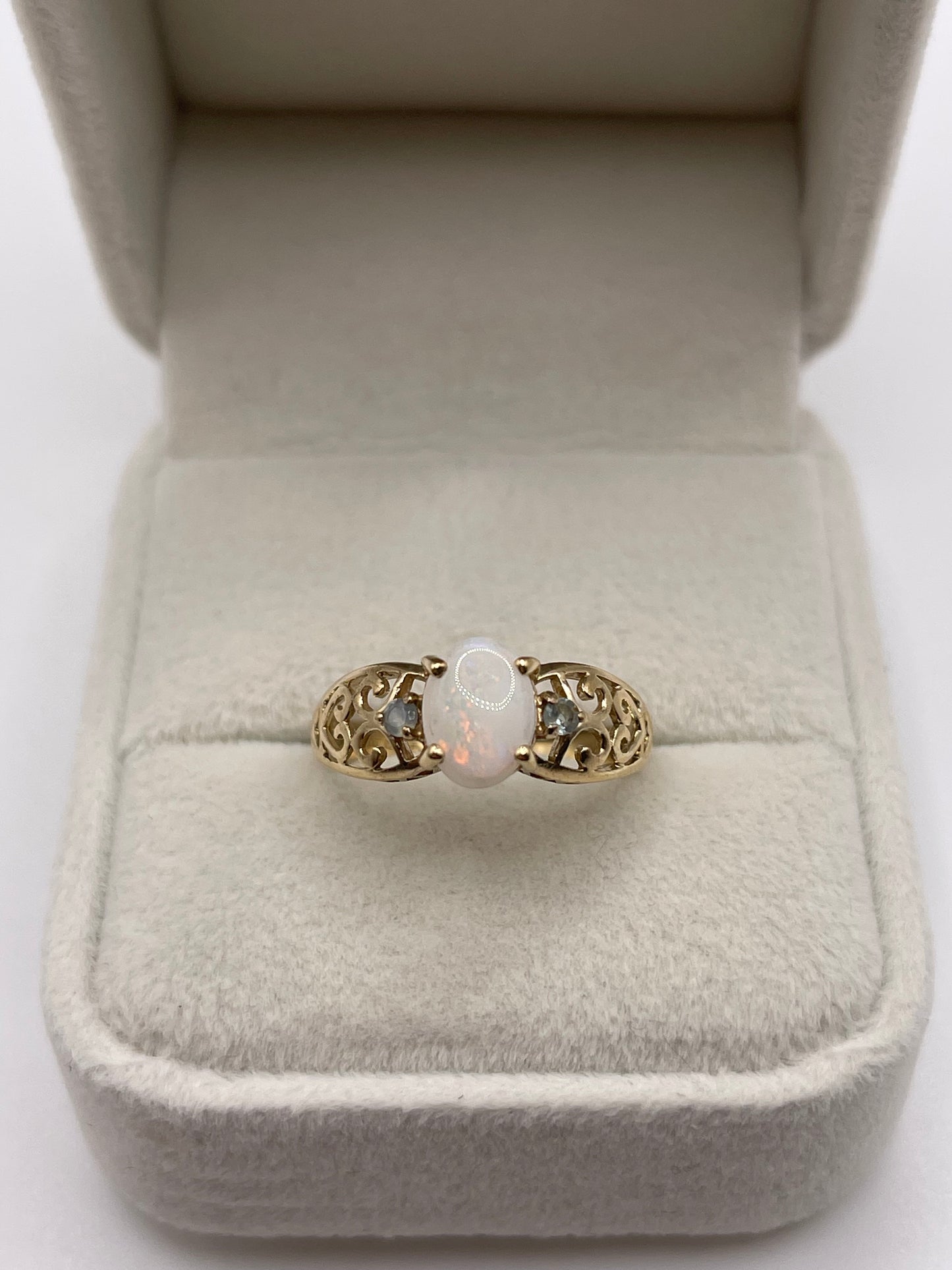 9ct gold opal and alexandrite ring