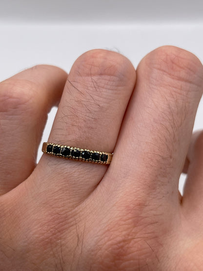 9ct gold sapphire ring