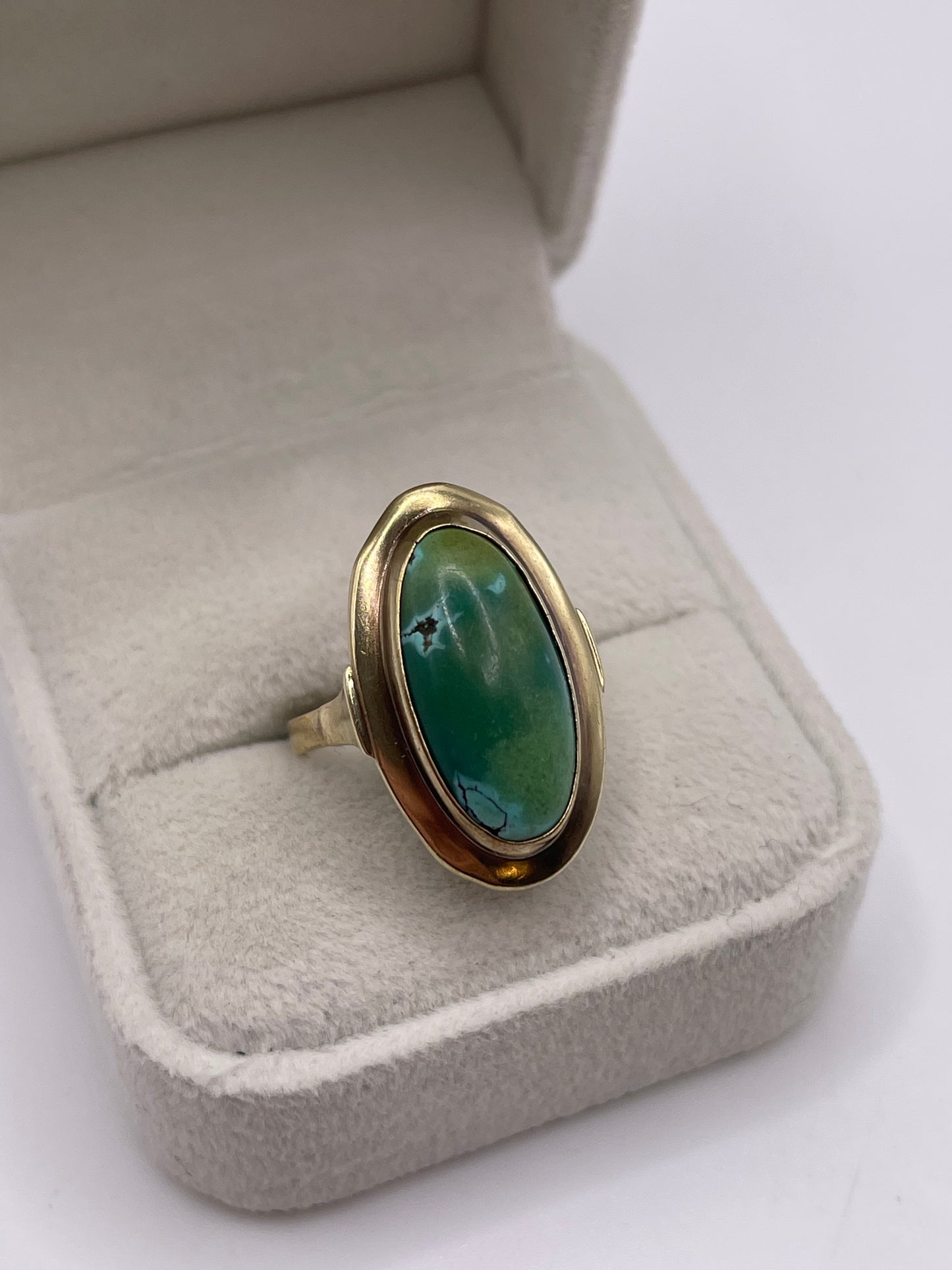 8ct gold turquoise ring